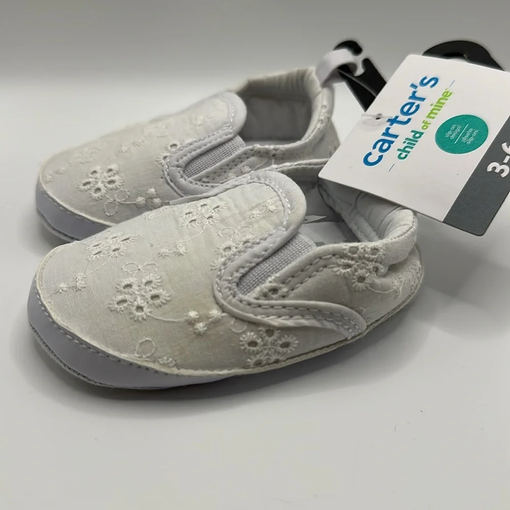 💚5 Carter's White Baby Shoes size 3-6 M NWT